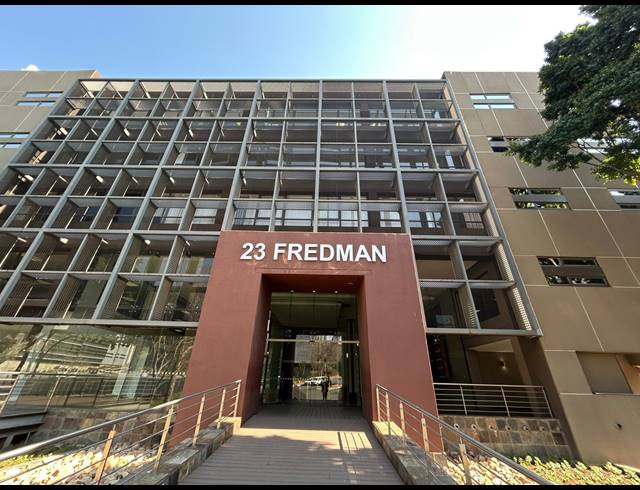 1,929M² OFFICE TO LET IN SANDTON CENTRAL